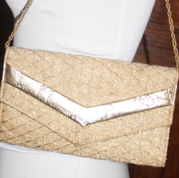 Beautiful Vintage Made in Hong Kong Metallic Gold Woven Chain Purse & wallet - Picture 5 of 15